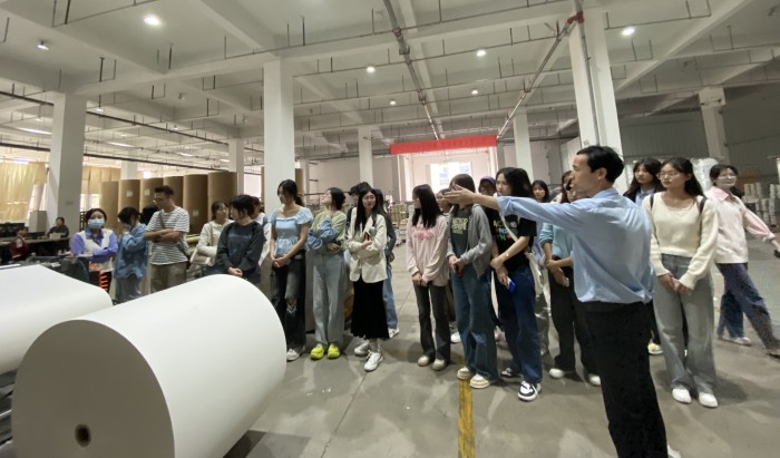 外國語學(xué)院英語系師生赴企業(yè)開展技術(shù)交流學(xué)習(xí)活動